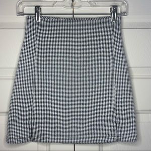 Brandy Melville Houndstooth Mini Skirt